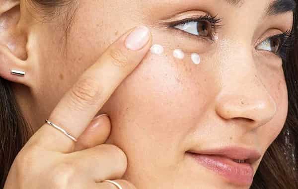 خرید کرم دور چشم لیفتینگ لدورا + قیمت فروش استثنایی